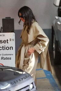 kendall-jenner-at-sushi-park-in-los-angeles-02-03-2024-6.jpg