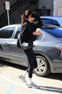 kendall-jenner-in-casual-outfit-in-los-angeles-02-09-2024-4.jpg