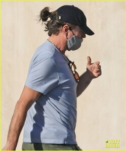 leonardo-dicaprio-vittoria-ceretti-step-out-in-weho-04.thumb.jpg.be5053a7bede0bc4747dc38ce1a4837e.jpg