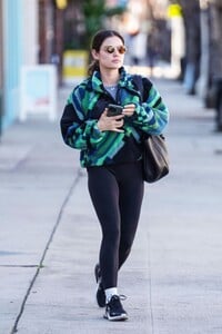 lucy-hale-out-and-about-in-los-angeles-01-23-2024-5.jpg