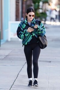 lucy-hale-out-and-about-in-los-angeles-01-23-2024-6.jpg