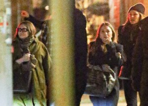 mary-kate-ashley-and-elizabeth-olsen-night-out-together-in-new-york-02-06-2024-2.jpg