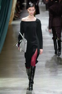 mila fendifw24.jpg
