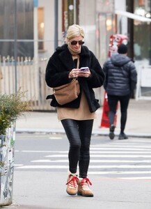 nicky-hilton-street-style-new-york-01-22-2024-0.jpg