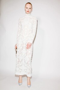 nyfw_f23_backstage_carolina_herrera_hunter_abrams_008.thumb.jpg.6a890c590fe842c48ae6513b6e28c4be.jpg