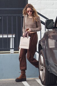 paris-jackson-exits-shani-darden-facial-studio-in-beverly-hills-02-02-2024-0.jpg