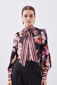 petite-floral-printed-woven-top-.jpeg