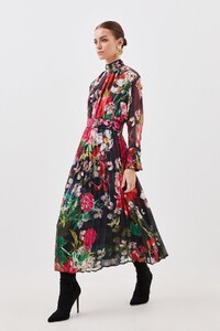 petite-garden-floral-georgette-pleated-woven-maxi-dress--3.jpeg