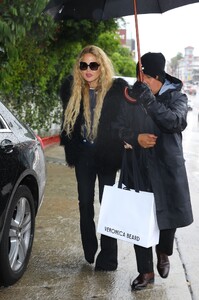 rachel-zoe-at-chateau-marmont-in-los-angeles-02-06-2024-1.jpg