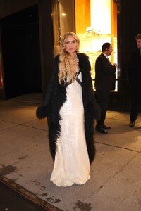 rachel-zoe-at-the-tod-s-madison-avenue-store-in-new-york-city-02-13-2024-0.jpg