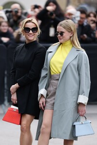 reese-witherspoon-and-ava-phillippe-arriving-at-fendi-haute-couture-week-in-paris-01-25-2024-0.jpg