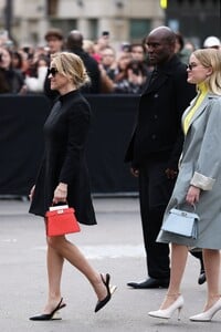 reese-witherspoon-and-ava-phillippe-arriving-at-fendi-haute-couture-week-in-paris-01-25-2024-5.jpg