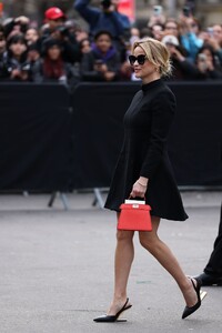 reese-witherspoon-and-ava-phillippe-arriving-at-fendi-haute-couture-week-in-paris-01-25-2024-6.jpg