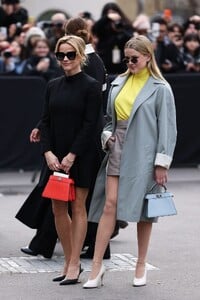 reese-witherspoon-and-ava-phillippe-arriving-at-fendi-haute-couture-week-in-paris-01-25-2024-7.jpg