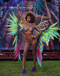 revelnationcarnival_1634092876_2683287987016897896_2064833178.jpg