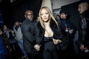 rihanna-le-gala-des-pieces-jaunes-event-at-the-accor-arena-in-paris-01-26-2024-3.jpg