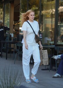 rumer-willis-in-all-white-ensemble-shopping-at-erewhon-market-in-studio-city-01-23-2024-0.jpg