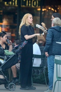 rumer-willis-out-in-los-angeles-11-21-2023-2.thumb.jpg.7868a15116622e0ea2790a209609a1cc.jpg