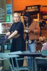 rumer-willis-out-in-los-angeles-11-21-2023-3.thumb.jpg.84c35f6053e2ce67edc7a9c771ed8022.jpg