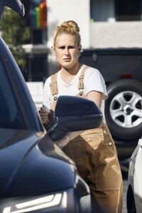 rumer-willis-out-in-studio-city-11-04-2023-1.thumb.jpg.20a267ccad1df8b6d050574690606399.jpg