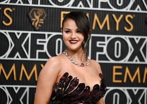 selena-gomez-2024-primetime-emmy-awards-1.jpg