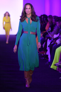 sergio-hudson-fw-2024.thumb.jpg.3f2f0b9f28a9dee388289e9bada260d1.jpg