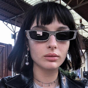 tumblr_pj5g212AyQ1s0v7b0o2_r1_400.jpeg