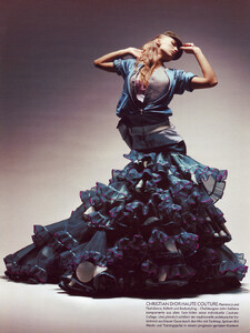 vogue germany oct 2003 (5).jpg