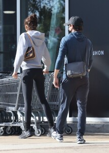 zendaya-and-tom-holland-at-erewhon-market-in-los-angeles-10-24-2023-0.jpg