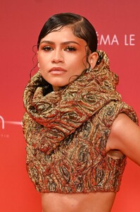 zendaya-dune-2-premiere-in-paris-02-12-2024-4.jpg