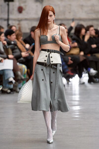 00001-rokh-fall-2023-ready-to-wear-credit-gorunway.thumb.jpg.39cf254535faf1df5e560f960cc675c9.jpg