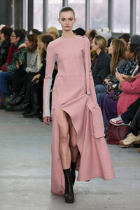 00011-sacai-fall-2023-ready-to-wear-credit-gorunway.thumb.jpg.9bc6ef1c707f2fae5afe9e30a2331135.jpg