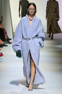 00024-missoni-fall-2023-ready-to-wear-credit-gorunway.thumb.jpg.4a3f0d4acca6034c47f1eb1dc1e33e8f.jpg