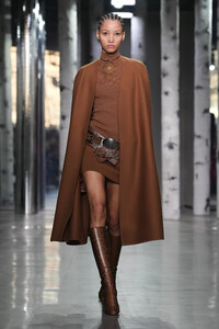 00025-michael-kors-fall-2023-ready-to-wear-credit-gorunway.thumb.jpg.3e0bbb6e75847763713ce42d78441cf5.jpg