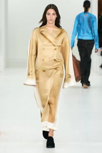 00041-loewe-fall-2023-ready-to-wear-credit-gorunway.thumb.jpg.5725dfc4e2b94fb67f412d3625131b3d.jpg