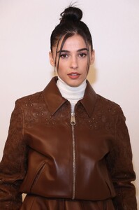 010.jpg
