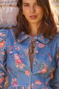 13 beyersdress-fadeddenim3.webp