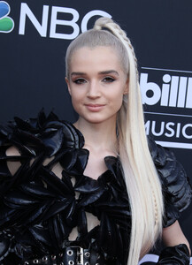 2019_Billboard_Music_Awards_281229.jpg