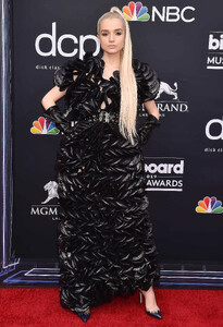 2019_Billboard_Music_Awards_28129.jpg