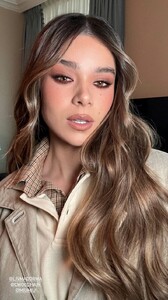 [2024.03.05] haileesteinfeld_3317463348330667791.jpg