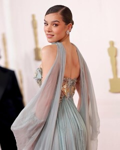 [2024.03.11] haileesteinfeld_432450578_965972378651124_7772082596197639078_n.jpg