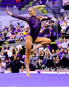 2024_03.21lsugym_431399166_18424181986049700_1982537056022718847_n.thumb.jpg.e92329d49c1ad488b5ae1fa441b41511.jpg