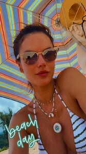 [2024.03.31] alessandraambrosio_3335706102577266466.jpg