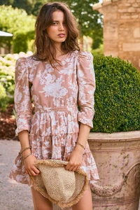 21 shopping.webp