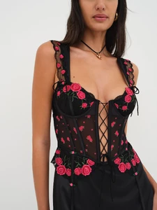 231005_BC_FLL_SP24_VS_SKSP1861-BLACK_RED_0031_V1.webp