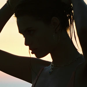 32 Empire_Necklace_3.webp