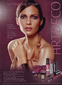 400full-martina-valkova.thumb.jpg.e3ede48af79cb4b1c91306fcd09a7e6c.jpg