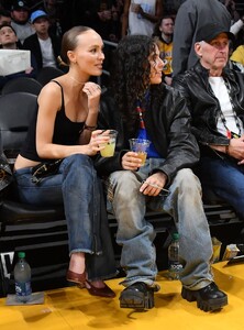 453170145_gty-hollywoodfan-6.jpg