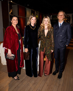 453511555_dianna-agron-18.jpg