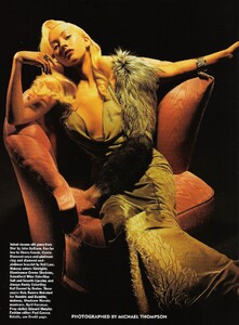 51362_allure_sep06_christina_aguilera_03_122_1035lo.thumb.jpg.3f9dce6ba622a51dcb6c98f9558afd6e.jpg
